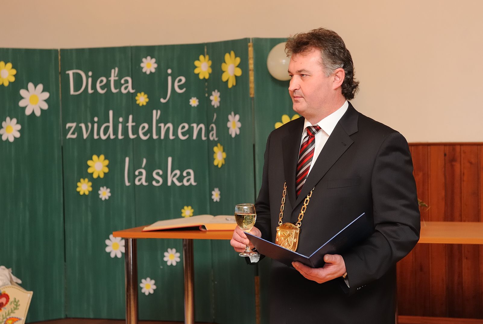 Fotogaléria Slávnostné uvítanie detí do života, 4.2.2011 (5) Slávnostné uvítanie detí do života, 4.2.2011